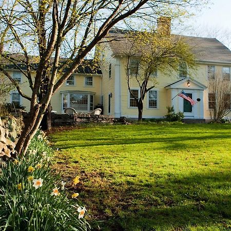 Stonecroft Country Inn Ледярд Сентър Екстериор снимка